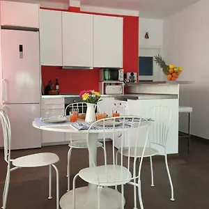 https://nice-apartment-80-meters-from-the-beach.catalonia-hotels.com